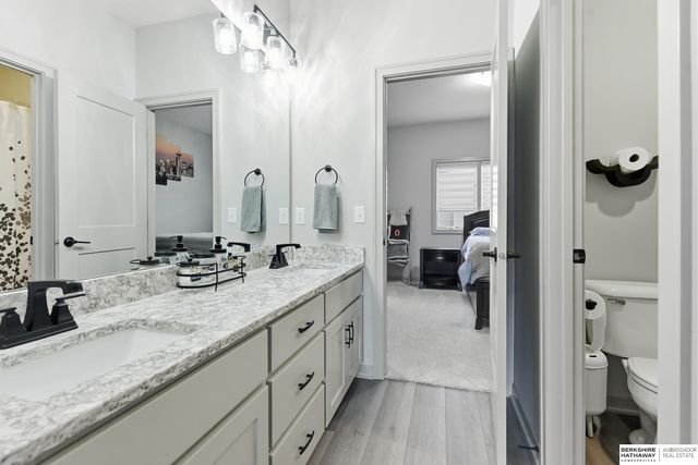 10233 Caspian Drive, Papillion, NE 68046