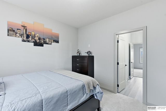 10233 Caspian Drive, Papillion, NE 68046