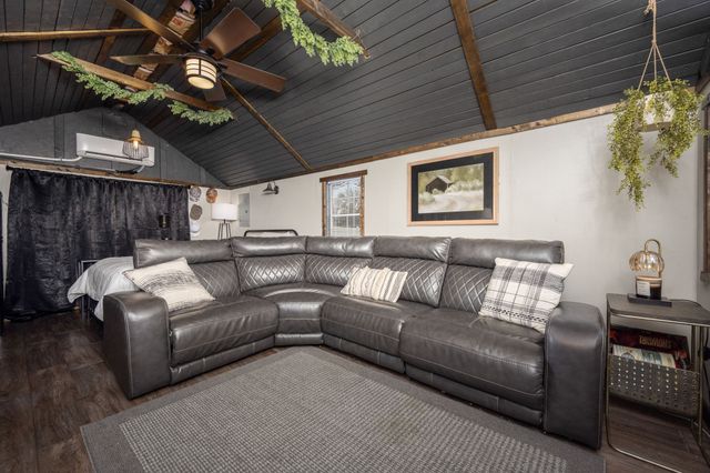 100 Cardinal Hill Rd, Shelbyville, TN 37160