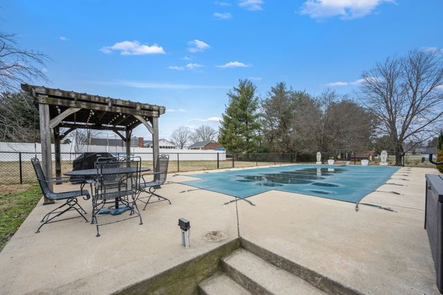 100 Cardinal Hill Rd, Shelbyville, TN 37160