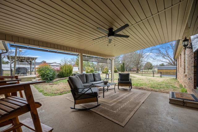 100 Cardinal Hill Rd, Shelbyville, TN 37160