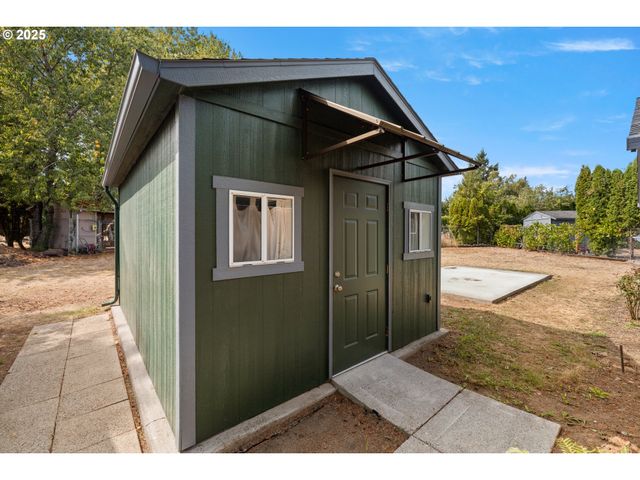 1200 Sw AUTUMN Way, Troutdale, OR 97060