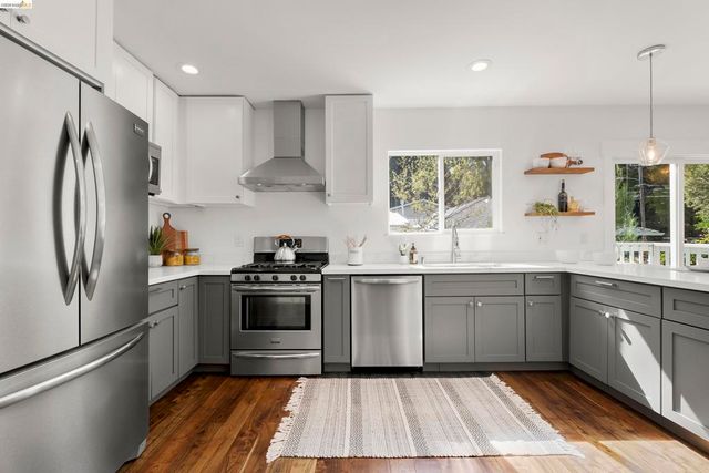 3920 3920 Edgemoor Pl, Oakland, CA 94605