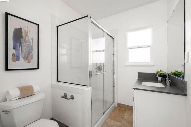 3920 3920 Edgemoor Pl, Oakland, CA 94605