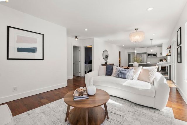 3920 3920 Edgemoor Pl, Oakland, CA 94605