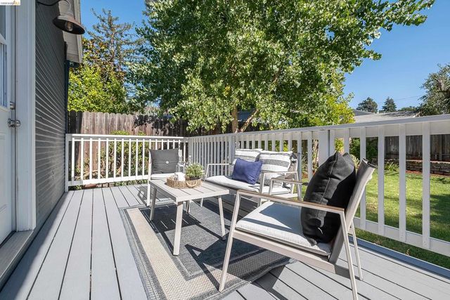 3920 3920 Edgemoor Pl, Oakland, CA 94605