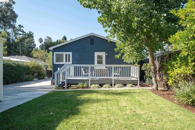 3920 3920 Edgemoor Pl, Oakland, CA 94605