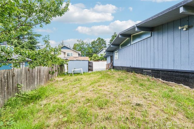13039 24th Avenue S, Seattle, WA 98168
