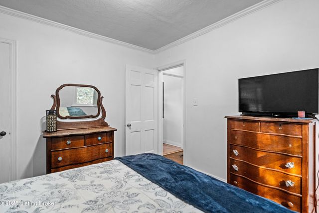 176 N Ewing Ave, Louisville, KY 40206