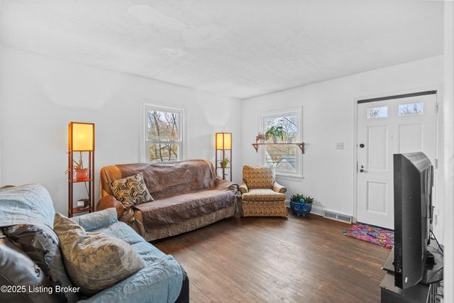 176 N Ewing Ave, Louisville, KY 40206