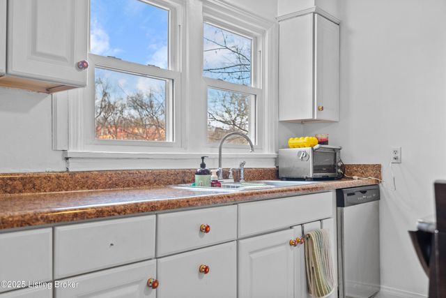 176 N Ewing Ave, Louisville, KY 40206