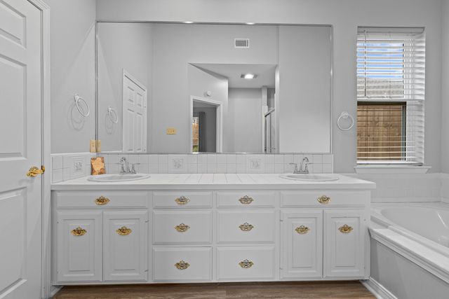 3822 Fern Ridge, Longview, TX 75605