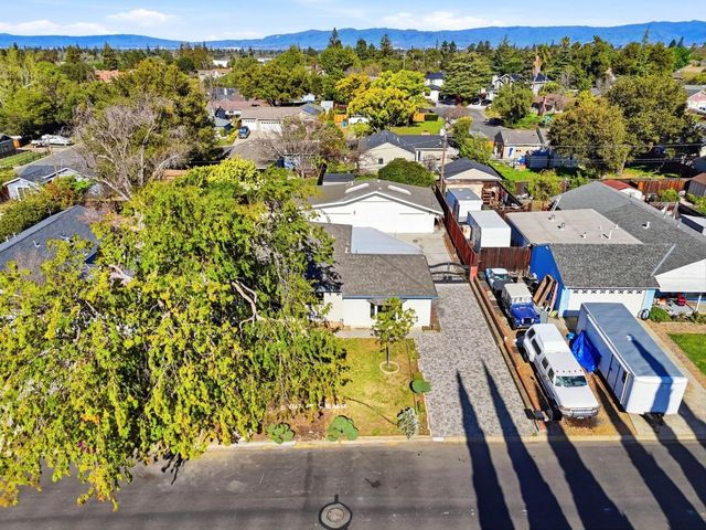 22141 Wallace Drive, Cupertino, CA 95014