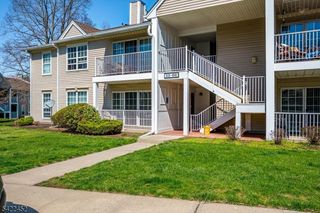 54 Lindsey Ct 54, Franklin Twp., NJ 08823