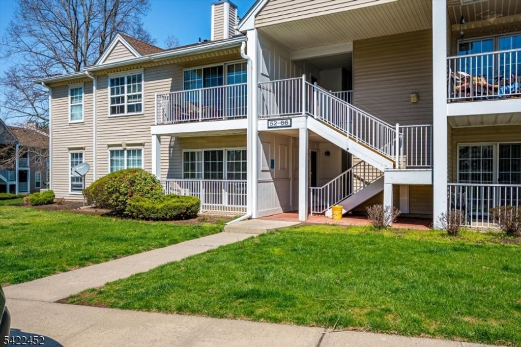 54 Lindsey Ct 54, Franklin Twp., NJ 08823