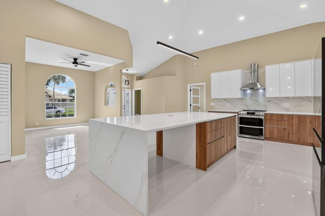 22201 Collington Drive, Boca Raton, FL 33428