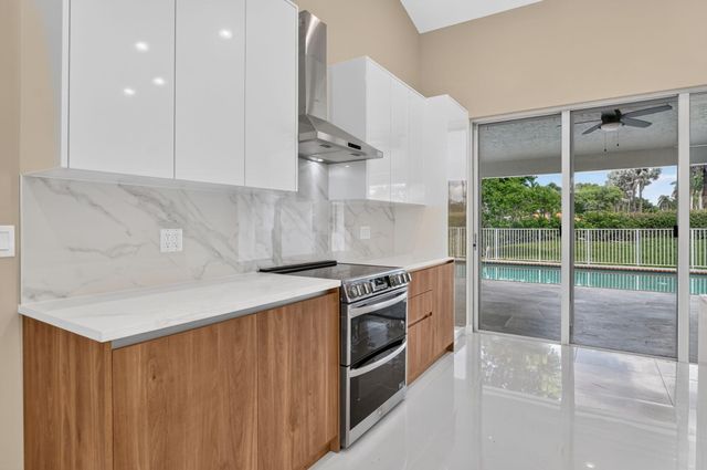 22201 Collington Drive, Boca Raton, FL 33428