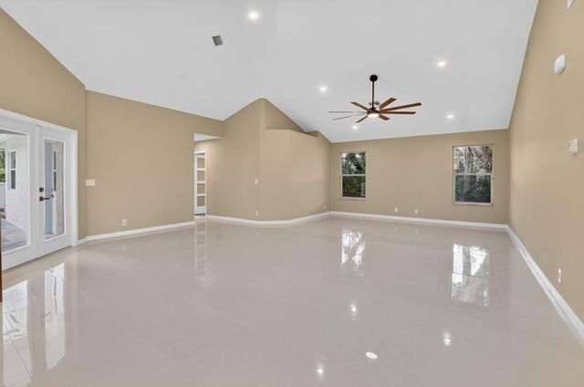 22201 Collington Drive, Boca Raton, FL 33428