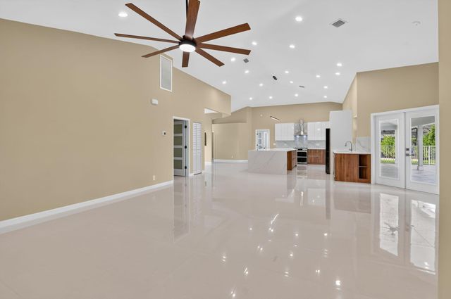 22201 Collington Drive, Boca Raton, FL 33428