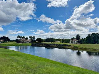 114 SE Via San Marino, Port St Lucie, FL 34984