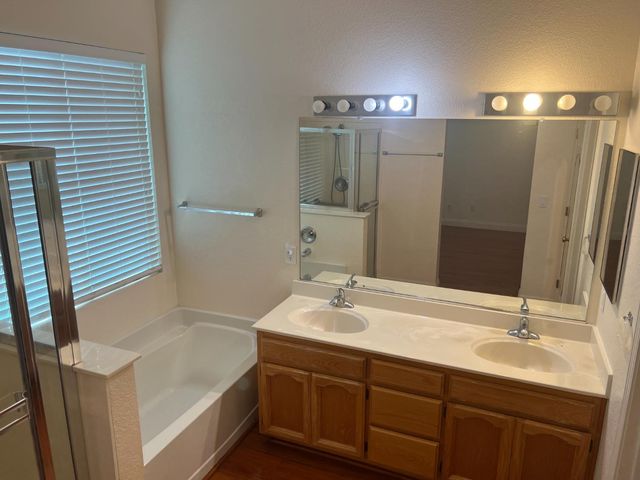 8613 Aviary Woods Way, Elk Grove, CA 95624