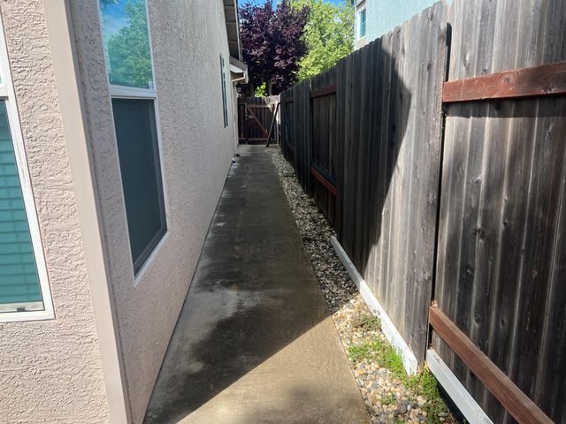 8613 Aviary Woods Way, Elk Grove, CA 95624