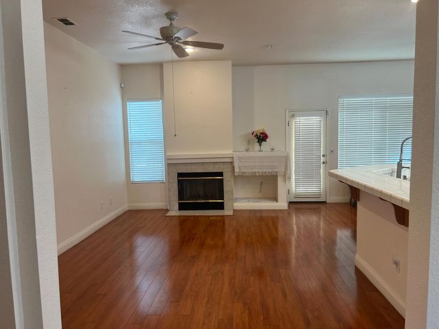 8613 Aviary Woods Way, Elk Grove, CA 95624