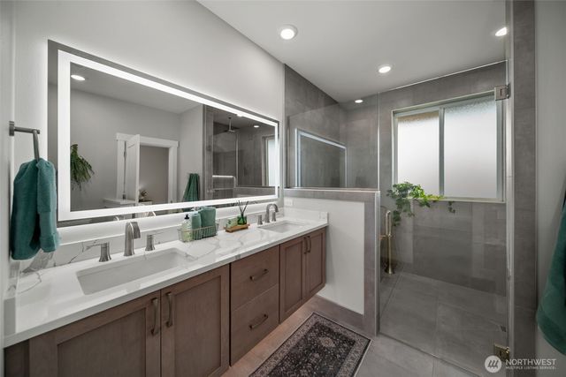 838 Autumn Crest Drive, Wenatchee, WA 98801