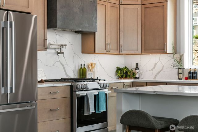 838 Autumn Crest Drive, Wenatchee, WA 98801