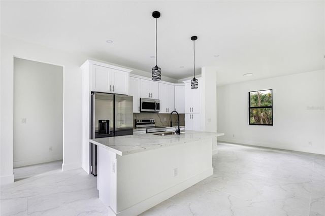 16290 BANYAN AVENUE, Port Charlotte, FL 33954