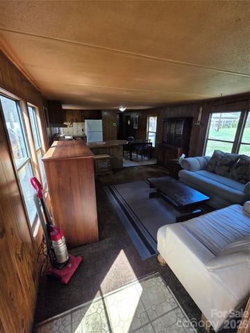 124 Summerglen Drive, Gastonia, NC 28052