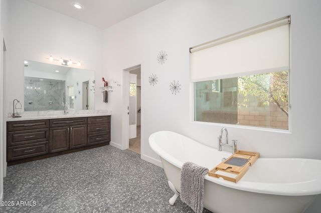 4738 N 24TH Place, Phoenix, AZ 85016