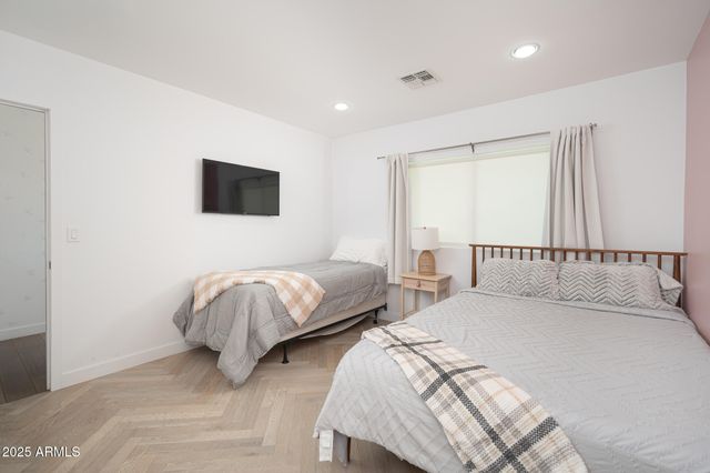 4738 N 24TH Place, Phoenix, AZ 85016