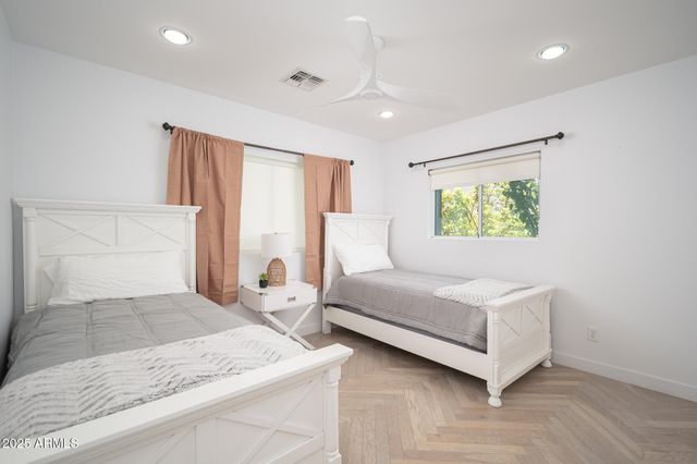 4738 N 24TH Place, Phoenix, AZ 85016