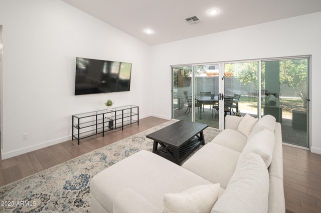 4738 N 24TH Place, Phoenix, AZ 85016