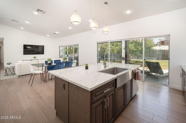 4738 N 24TH Place, Phoenix, AZ 85016