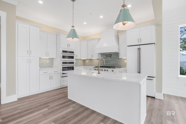 25827 W Perdido Avenue, Orange Beach, AL 36561