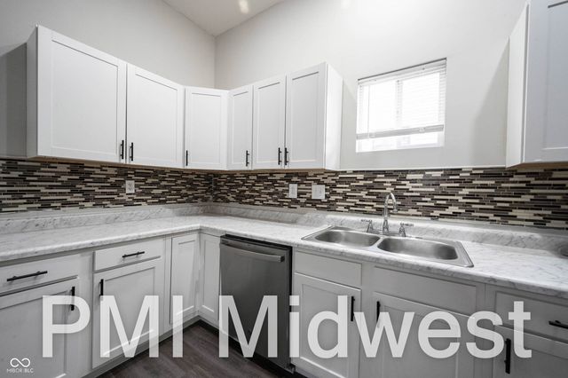 925 N Sheffield Avenue, Indianapolis, IN 46222