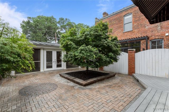 2011 Grove Ave, Richmond, VA 23220