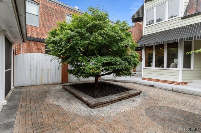 2011 Grove Ave, Richmond, VA 23220