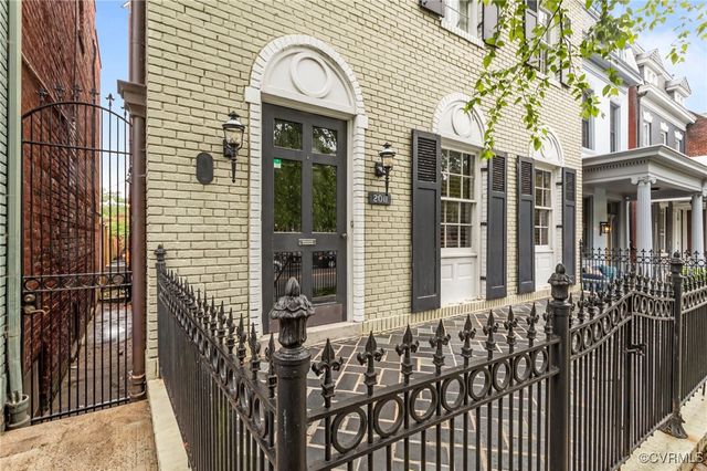 2011 Grove Ave, Richmond, VA 23220