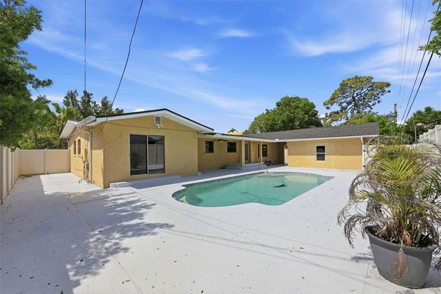 3707 PELICAN LANE, Orlando, FL 32803
