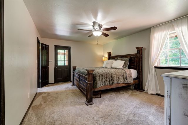 5701 NW Briarwood Road, Edmond, OK 73025