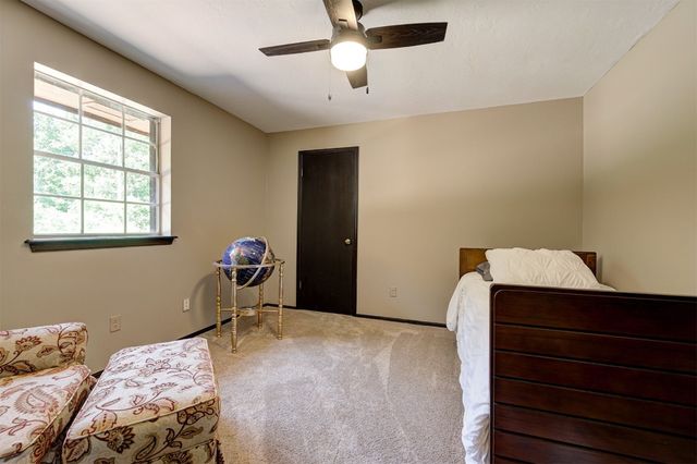 5701 NW Briarwood Road, Edmond, OK 73025