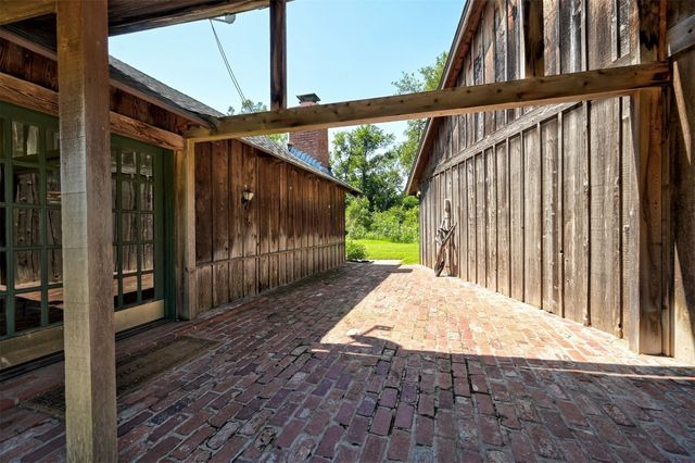 5701 NW Briarwood Road, Edmond, OK 73025