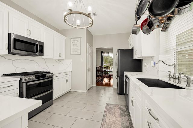 2205 W Van Trease Drive, Deer Park, TX 77536