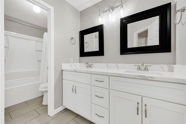 2205 W Van Trease Drive, Deer Park, TX 77536