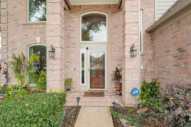 2205 W Van Trease Drive, Deer Park, TX 77536