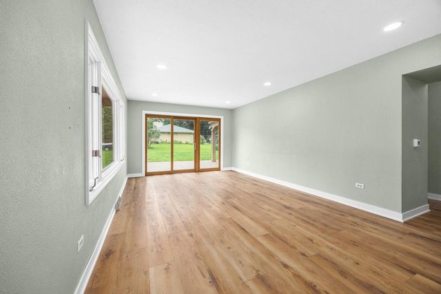 N69W20947 Pleasant STREET, Menomonee Falls, WI 53051