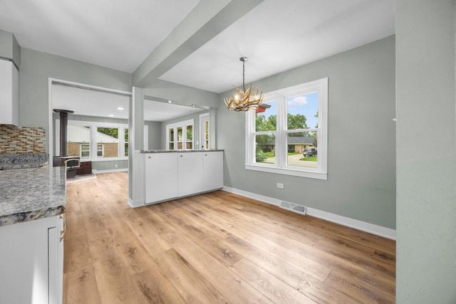 N69W20947 Pleasant STREET, Menomonee Falls, WI 53051